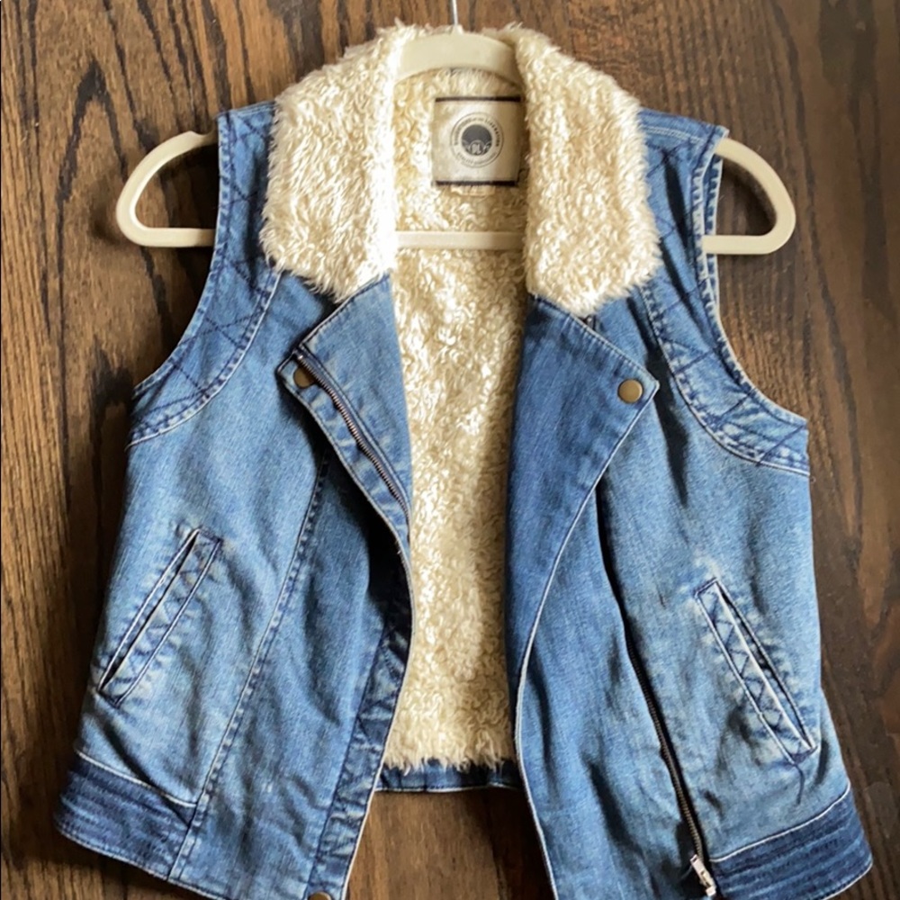 Daughters of liberation denim Sherpa vest